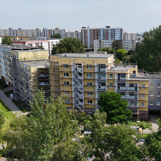 Plattenbauromantik in Rostock. WG Warnow. Balco Balkonkonstruktionen GmbH.